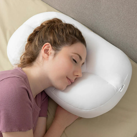Cuscino Nuvola 3D Antirughe Wrileep InnovaGoods, cuscino innovativo contro rughe e segni del sonno in uso
