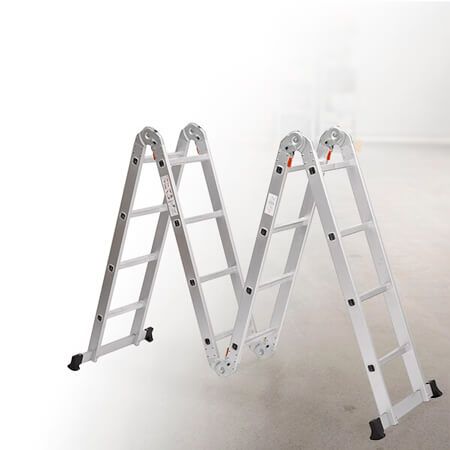 Scala alluminio versatile con gradini e supporti per lavori in altezza e riparazioni domestiche