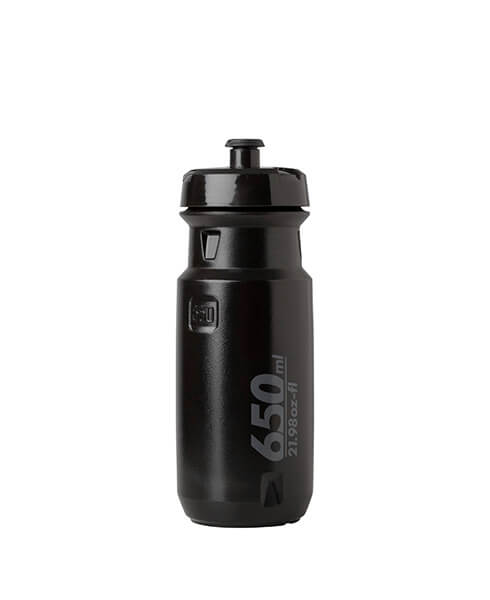 Borraccia sportiva nera da 650 ml per ciclisti, parte della collezione di accessori da ciclismo innovativi