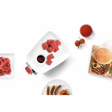 Tritacarne elettrico Bosch con carne macinata e pezzi di carne per preparare gustose ricette