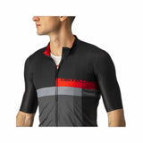 Maglia ciclismo Castelli uomo nera e rossa con dettagli grigi, ideale per le performance in bici