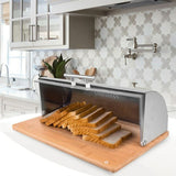 Macchina sottovuoto Feel Maestro MR-1670S su un tagliere di legno con fette di pane affettate