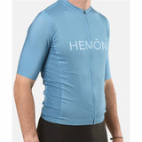 Maglia ciclismo uomo azzurra Hemon con zip e vestibilità aderente per massima comodità durante le pedalate