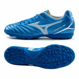 Scarpe da calcio Mizuno uomo in blu con suola adatta per terreni compatti e comfort ottimale