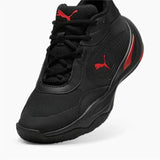 Scarpe da basket Puma Playmaker Pro nere con dettagli rossi per prestazioni elevate in campo