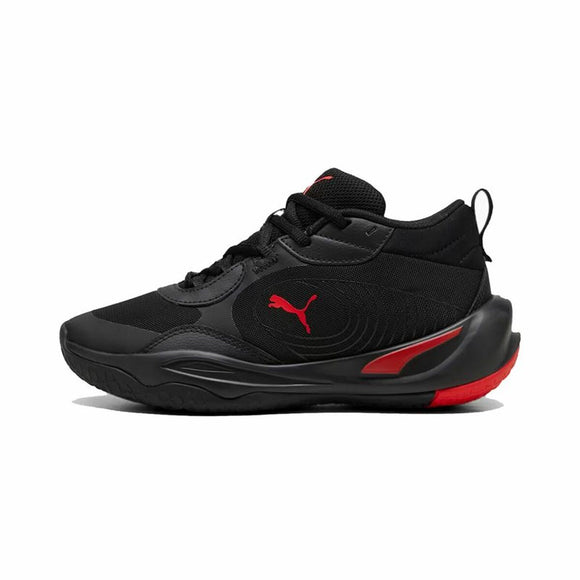Scarpe da basket Puma Playmaker Pro nere e rosse con design moderno e comfort ottimale per il gioco