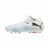 Scarpe da calcio Puma Future 7 uomo, bianche con dettagli rosa e logo Puma per prestazioni elevate sul campo.