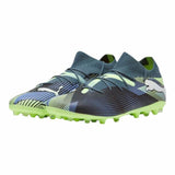 Scarpe da calcio Puma Future 7 uomo con design aerodinamico per prestazioni elevate in campo.