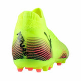 Scarpe da calcio Puma Future 8 Pro uomo gialle con suola colorata e design aerodinamico