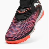Scarpe da calcio Puma Future 8 uomo in nero e arancione con stampa colorata per prestazioni ottimali.
