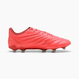 Scarpe da calcio Puma King Pro uomo in rosso con suola leggera per prestazioni elevate nel gioco