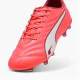 Scarpe da calcio Puma King Pro uomo in rosso fluo con suola in gomma per prestazioni elevate sul campo
