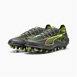 Scarpe da calcio Puma Ultra 5 Ultimate uomo in nero e verde con suola chiodata per prestazioni elevate