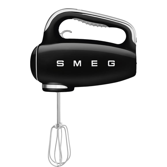 Sbattitore impastatrice Smeg nero con design elegante e funzionalità efficiente per preparazioni culinarie