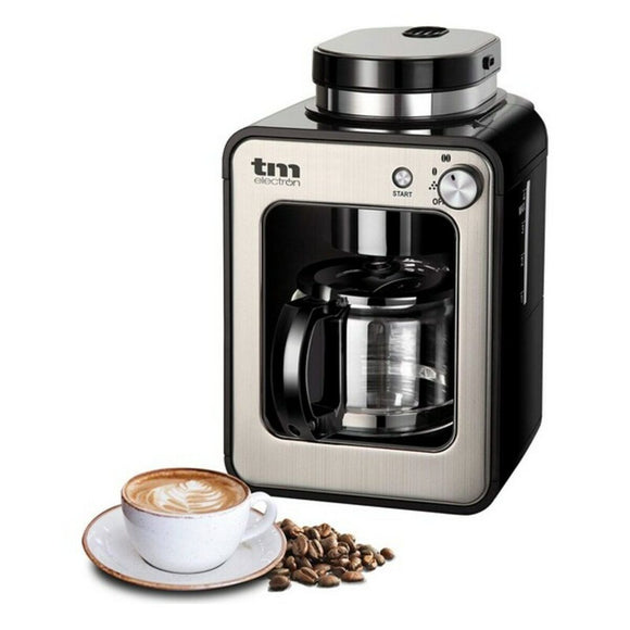 Caffettiera americana 600W TM Electron con caraffa in vetro e tazza di caffè sul tavolo