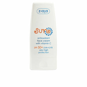 Crema solare viso SPF 50+ Ziaja con antiossidanti e vitamina C per una protezione molto alta.